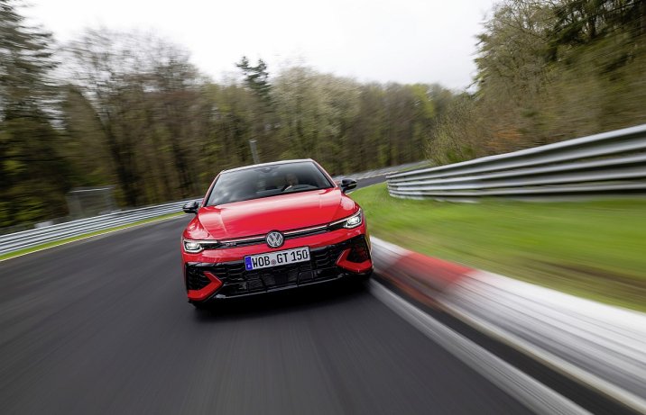 Volkswagen Golf GTI EDITION 50