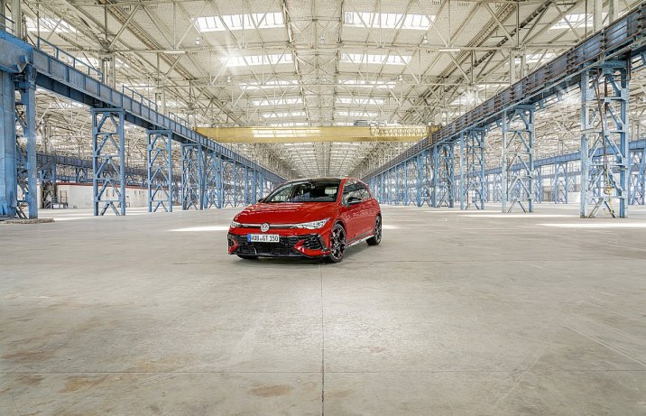 Volkswagen Golf GTI EDITION 50