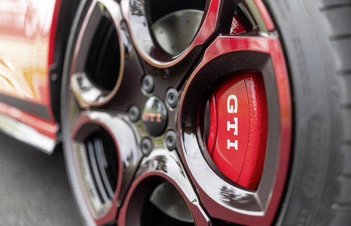 Volkswagen Golf GTI EDITION 50