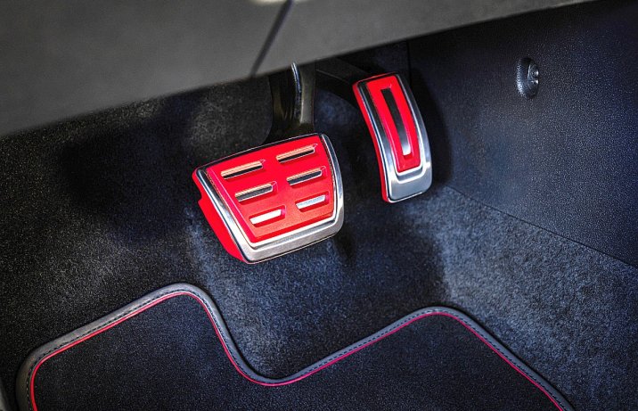 Volkswagen Golf GTI EDITION 50