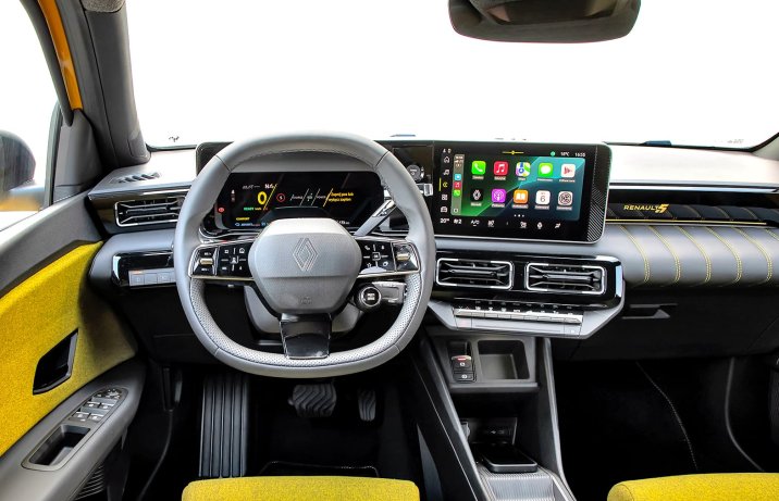 Renault 5 E-Tech 150 KM comfort range iconiq cinq 2025 – deska rozdzielcza