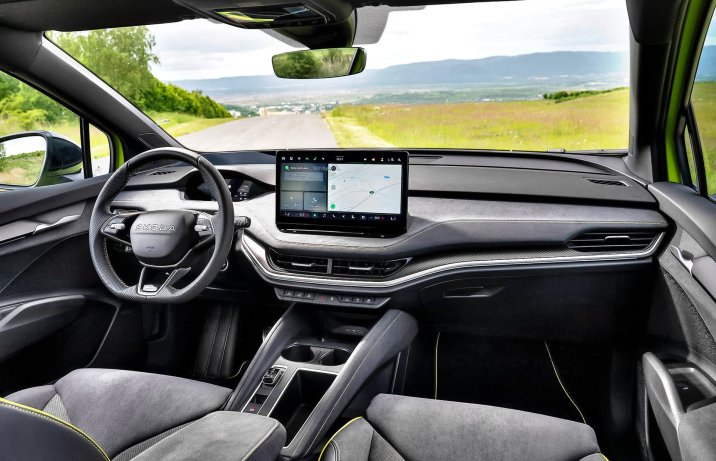 Skoda Elroq RS 2025 – wnętrze, deska rozdzielcza