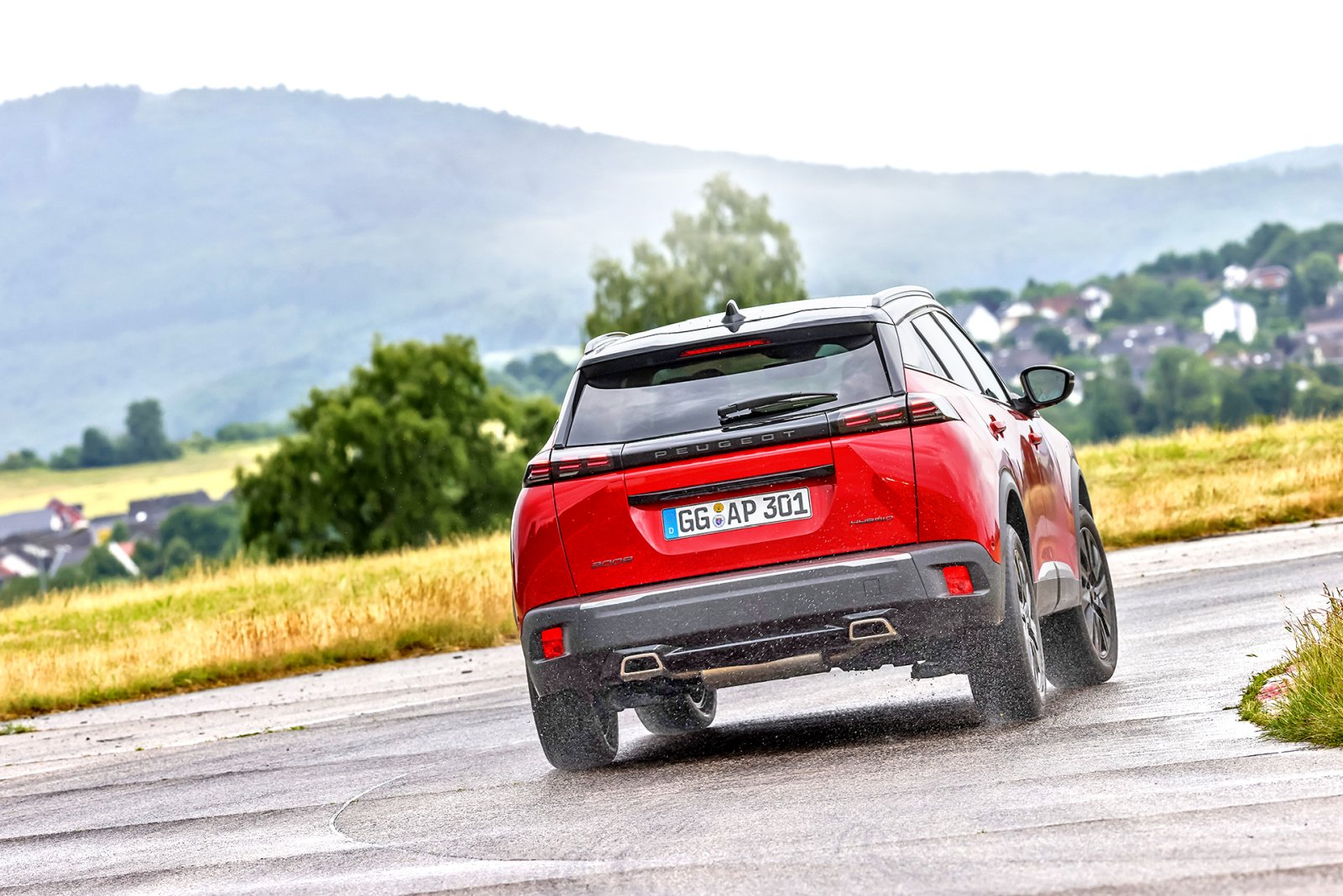 Peugeot 2008 Hybrid 145 eDCS6 2025 – tył