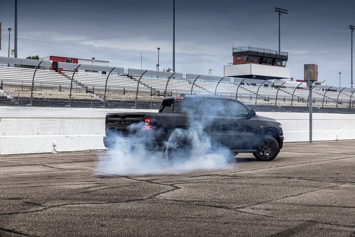 Amerykański Ram przywrócił silnik 5.7 V8 HEMI do swojej oferty, a klienci...