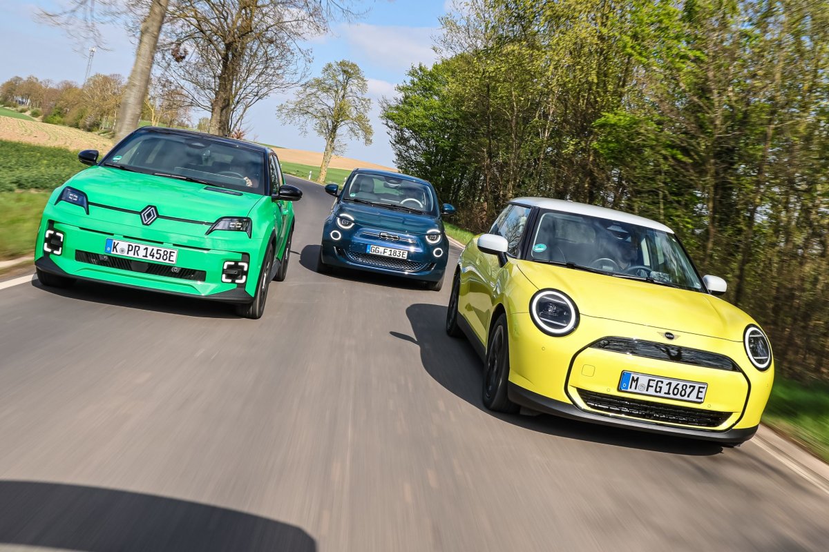 Fiat 500e, Mini Cooper E, Renault 5 E-Tech – miejskie elektryki w stylu retro | PORÓWNANIE