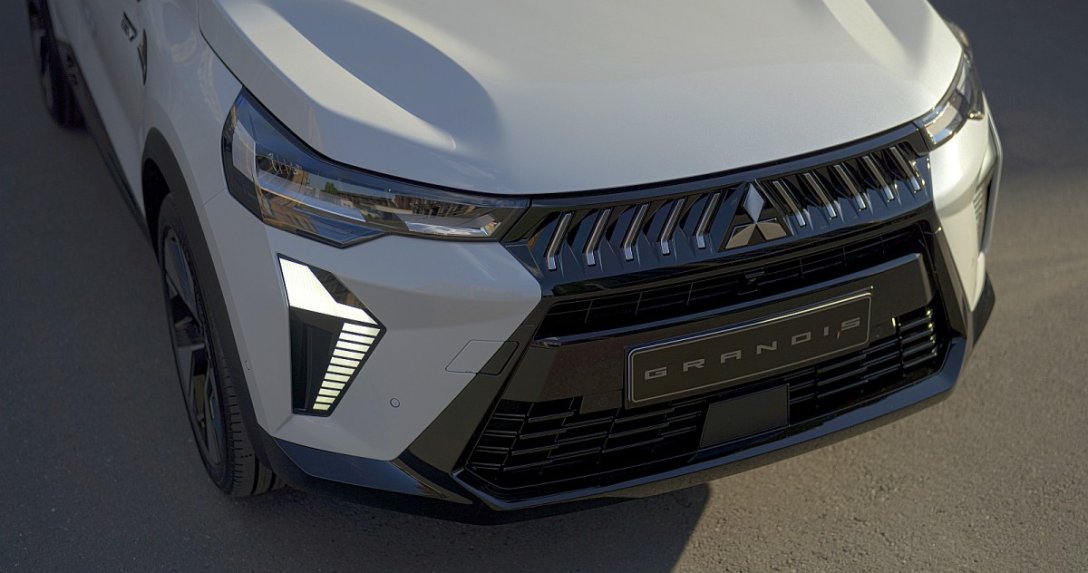 Mitsubishi Grandis – przód