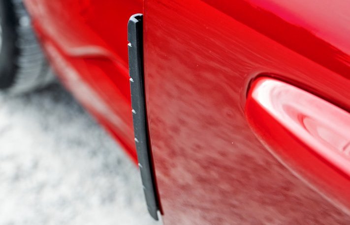 Ford Kuga 2.5 PHEV FWD (2025) – test – ochraniacz drzwi