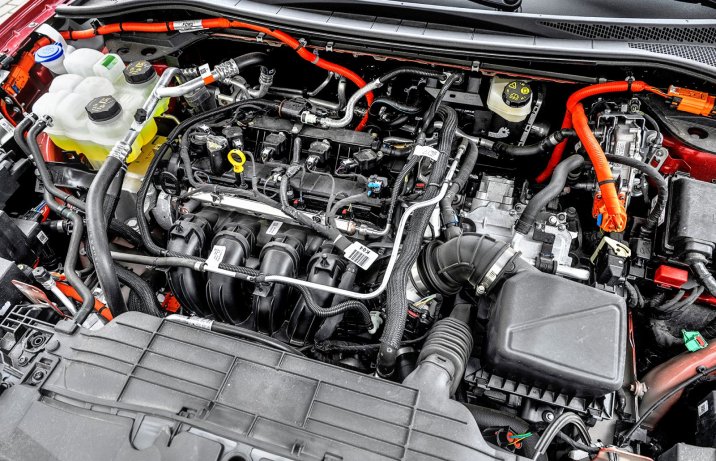 Ford Kuga 2.5 PHEV FWD (2025) – test – silnik benzynowy