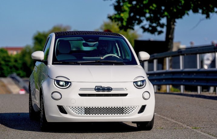 Nowy Fiat 500 Hybrid