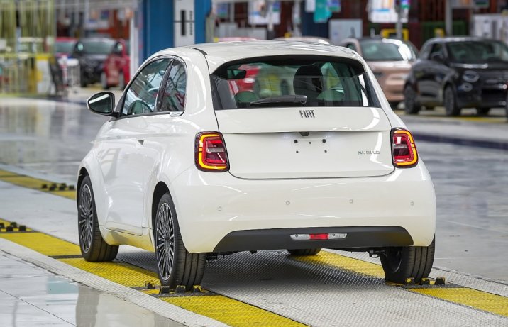 Nowy Fiat 500 Hybrid