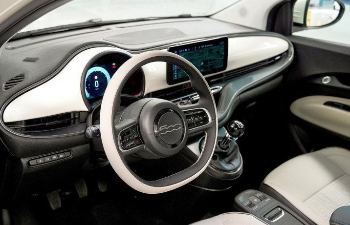 Nowy Fiat 500 Hybrid