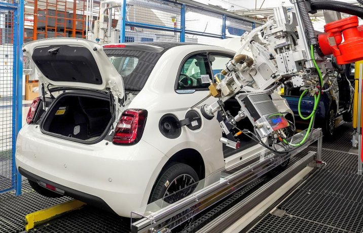 Nowy Fiat 500 Hybrid