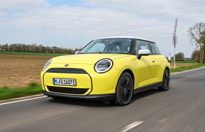 Mini Cooper E - przód