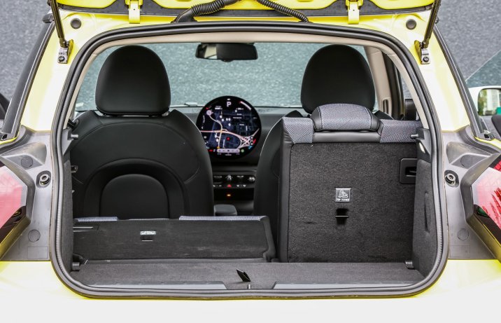 Mini Cooper E - bagażnik
