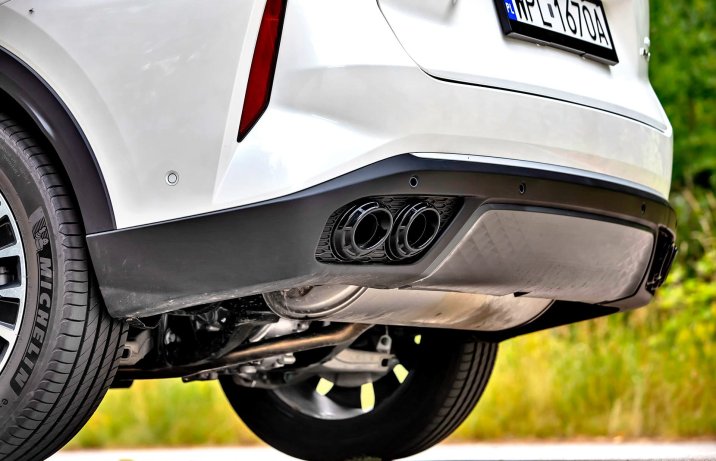 Omoda 9 Super Hybrid 2025 –atrapy rur wydechowych