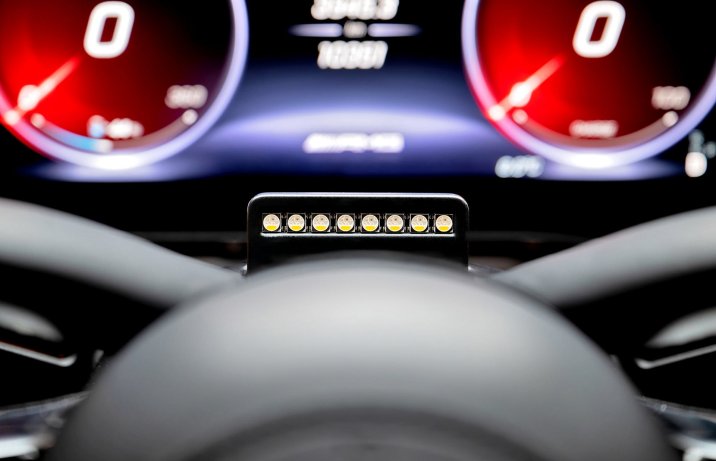 Concept AMG GT XX 2025 – wnętrze, diody