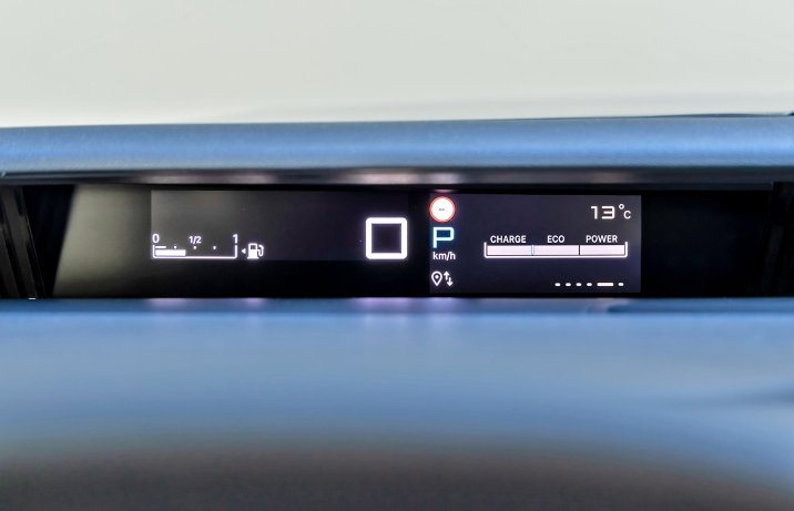 Nowy Citroën C3 Aircross 2025 – wnętrze, ekran head-up