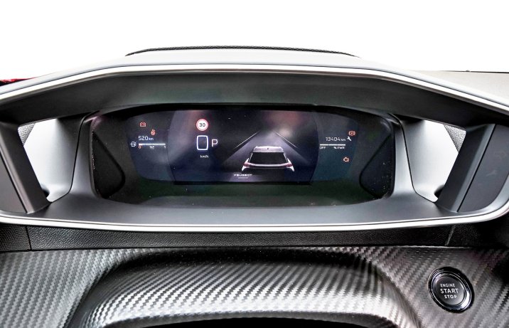 Peugeot 2008 Hybrid 145 eDCS6 (2025) – test – zegary