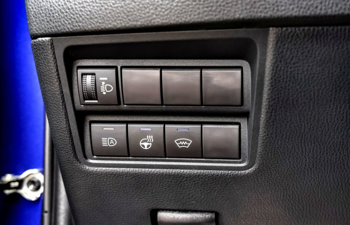 Toyota Yaris Cross 1.5 Hybrid DF FWD 130 e-CVT (2025) – test – przyciski