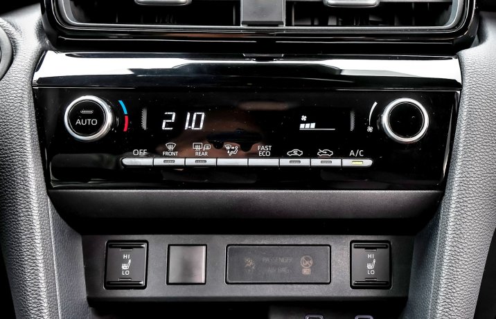 Toyota Yaris Cross 1.5 Hybrid DF FWD 130 e-CVT (2025) – test – regulacja wentylacji