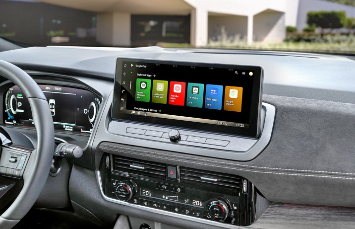 Nowy Nissan Qashqai e-Power 2025: wnętrze, deska rozdzielcza, ekran centralny