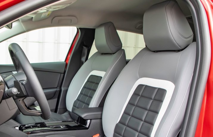 Citroen C4 siedzenia