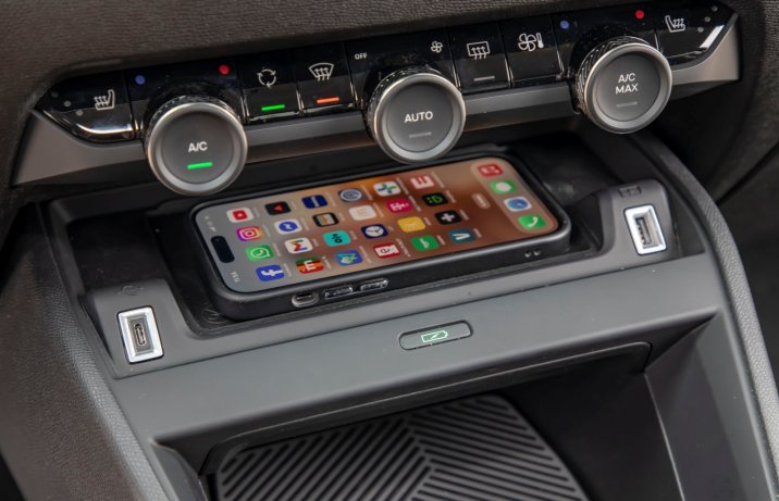 Citroen C4 ładowarka