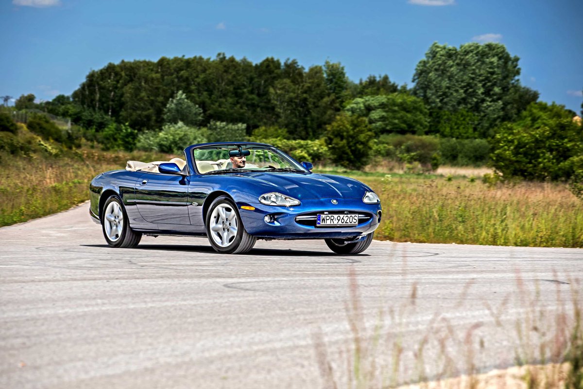 Używany Jaguar XK8 i XKR – brytyjski styl z rewolucją pod maską