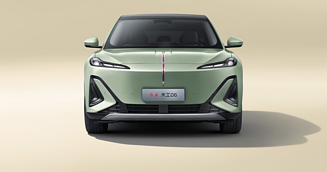 Hongqi EHS5 – przód