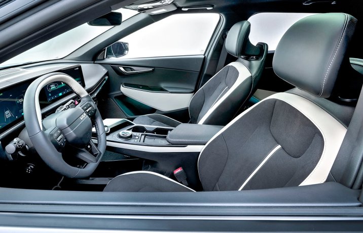 Kia EV6 FL 2025 – wnętrze, fotele