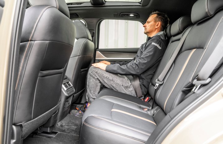 Mazda CX-60 - kanapa