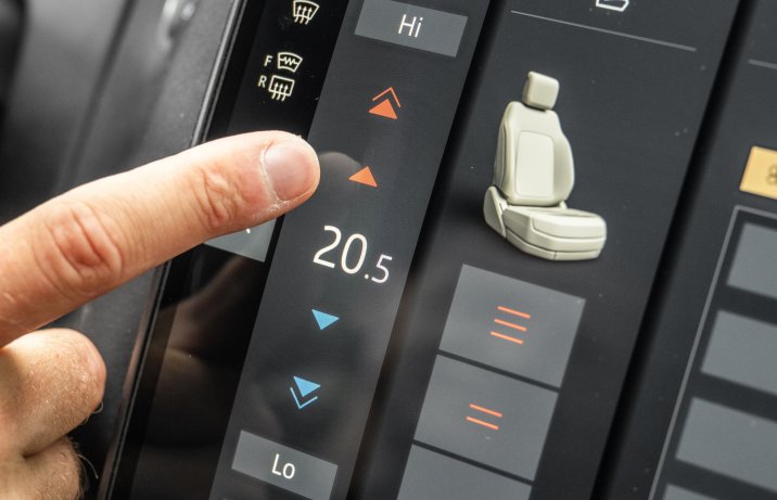 Range Rover Velar - regulacja temperatury