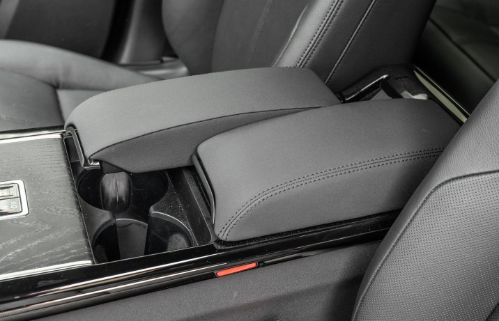 Range Rover Velar - podłokietnik