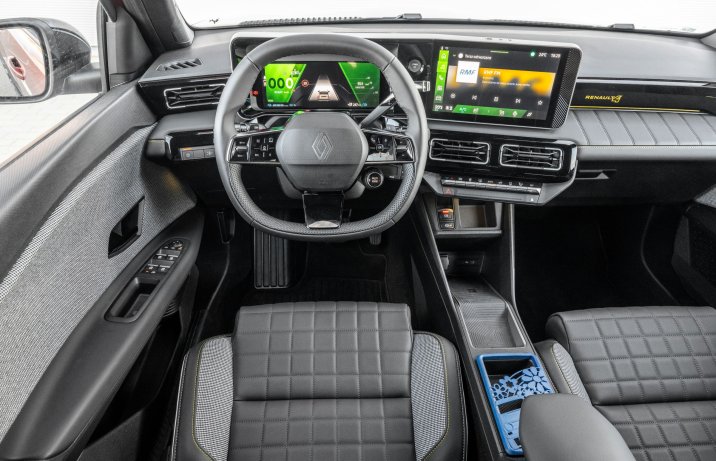Renault 4 E-Tech - kokpit