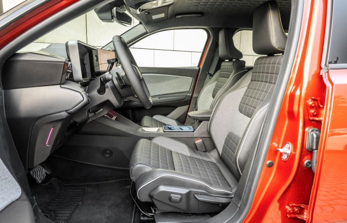 Renault 4 E-Tech - fotele