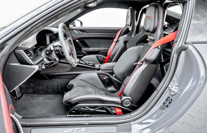 Porsche 911 992 (VIII) FL GT3 Weissach – wnętrze, fotele