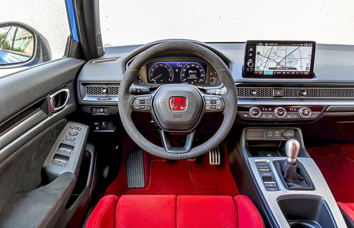Honda Civic Type R (2025) – test – kokpit