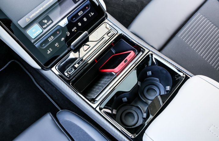 Ford Explorer - ładowarka