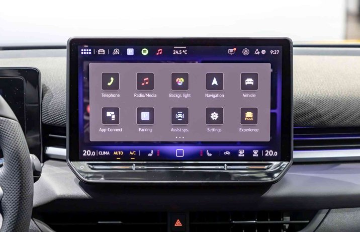 Volkswagen T-Roc II 2025 – ekran centralny z multimediami
