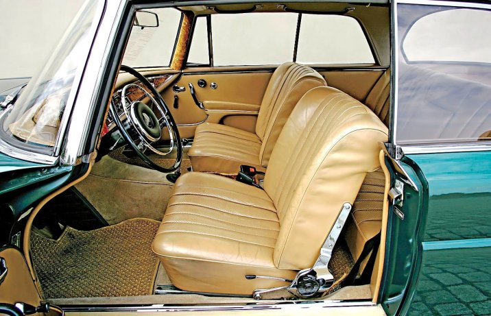 Mercedes 220 SEb Coupe – fotele