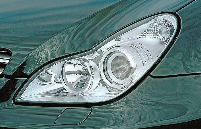 Mercedes CLS 500 – reflektor