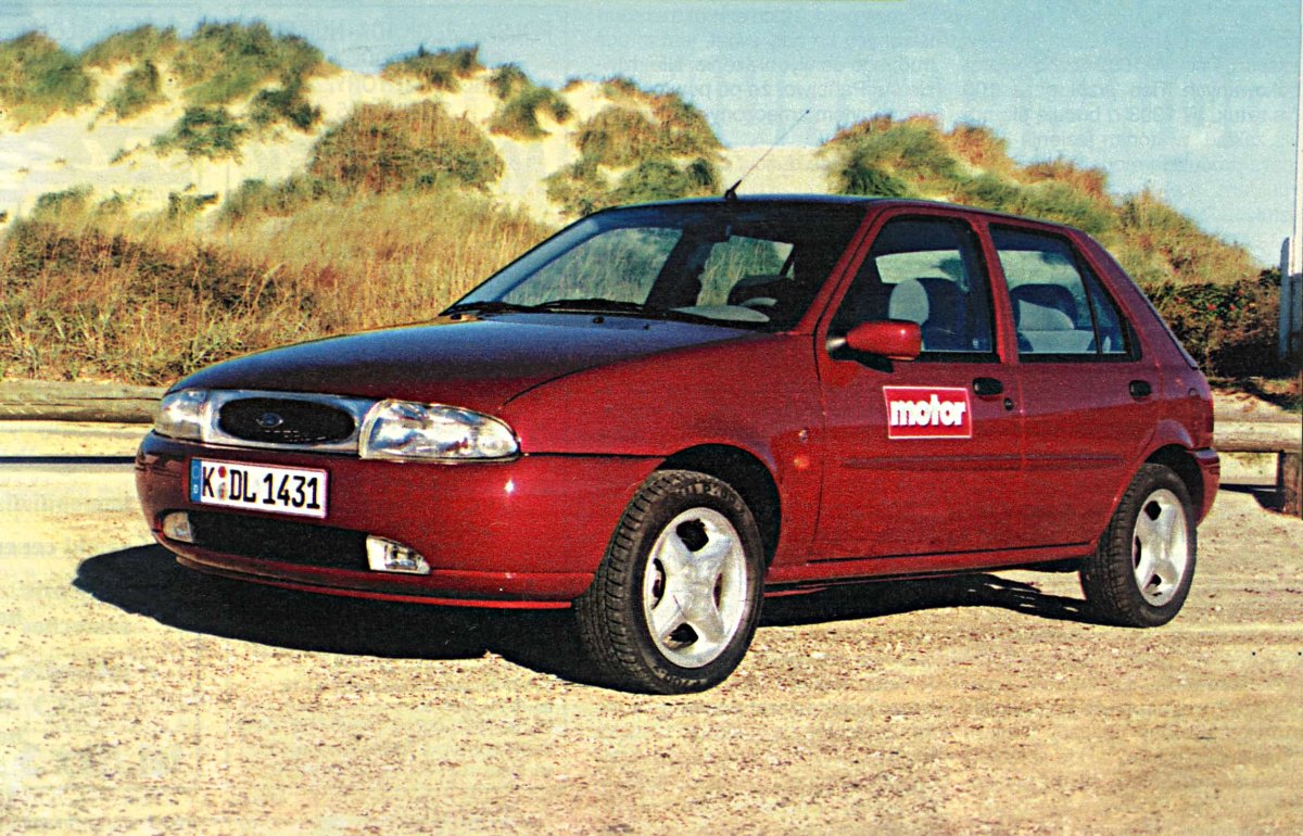 Ford Fiesta w owalu – prezentacja czwartej generacji miejskiego przeboju Forda | „Motor” 46/1995