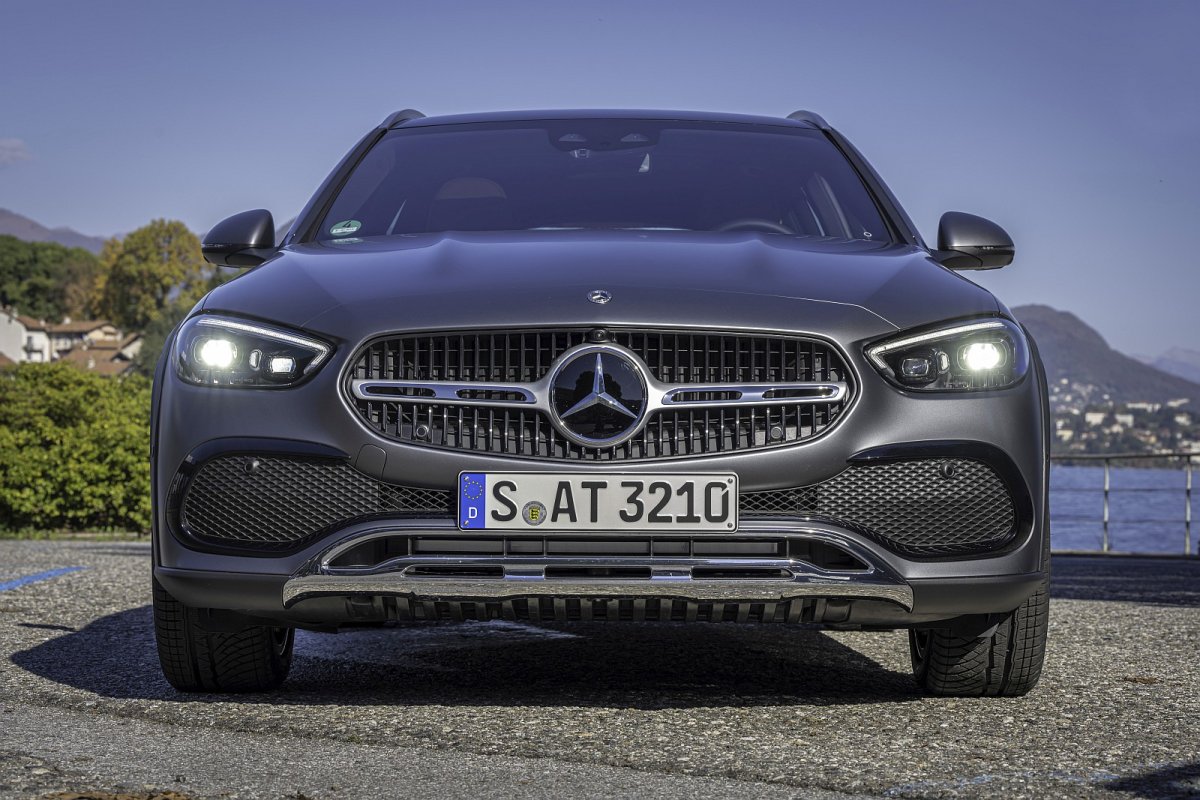 Mercedes ucina spekulacje. Co zamiast silników BMW?