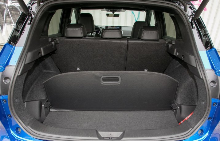 Nissan Qashqai - schowek pod bagażnikiem