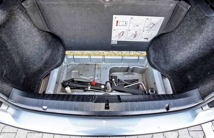 Używane BMW serii 3 E46 Compact E46 – wnętrze, bagażnik, schowek