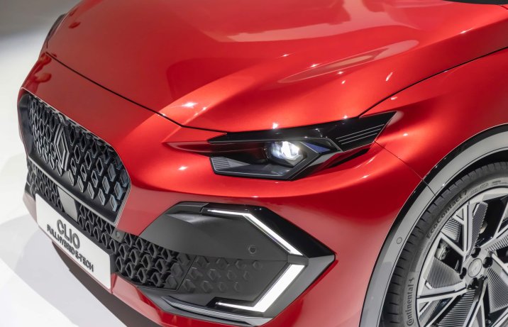 Renault Clio VI 2025 – przód reflektor
