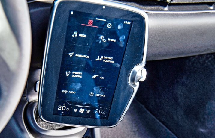 McLaren Artura Spider – ekran