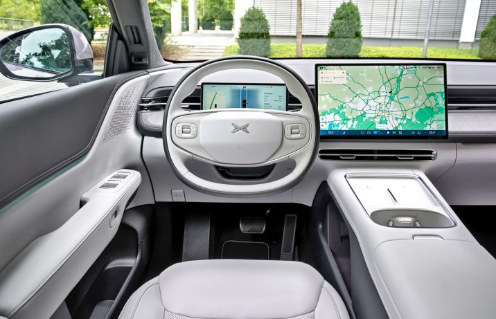Xpeng G6 FL 2025 – deska rozdzielcza