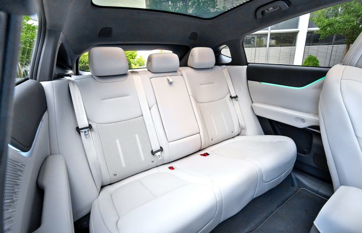 Xpeng G6 FL 2025 – kanapa