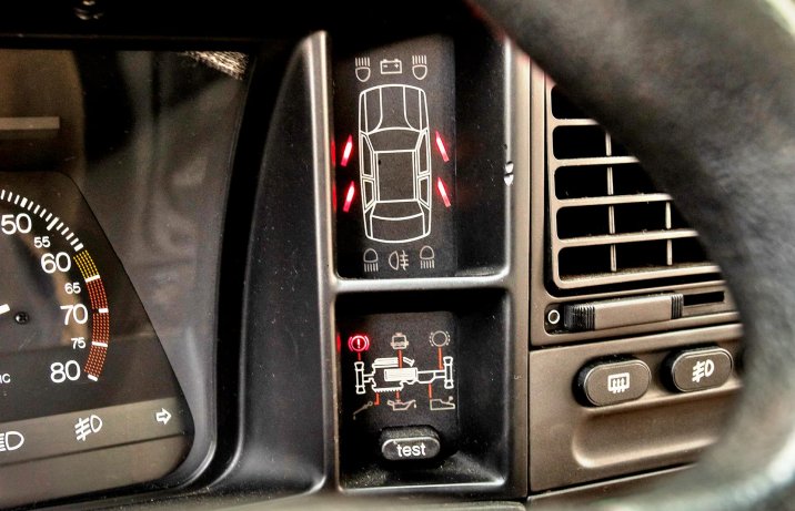 Używana Lancia Thema – wnętrze, deska rozdzielcza, diagnostyka